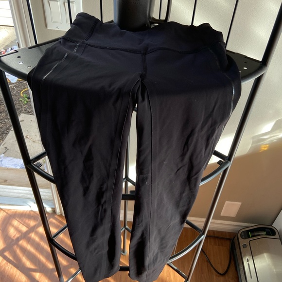 Lulu Cropped Leggings size 2 - Picture 1 of 5